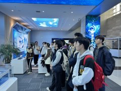 <b>此次重生研讨课由丁瑶老</b>